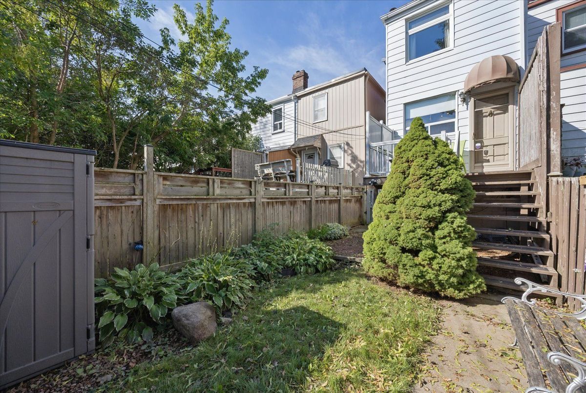 69 Alton Avenue 69 Alton Avenue Toronto E01