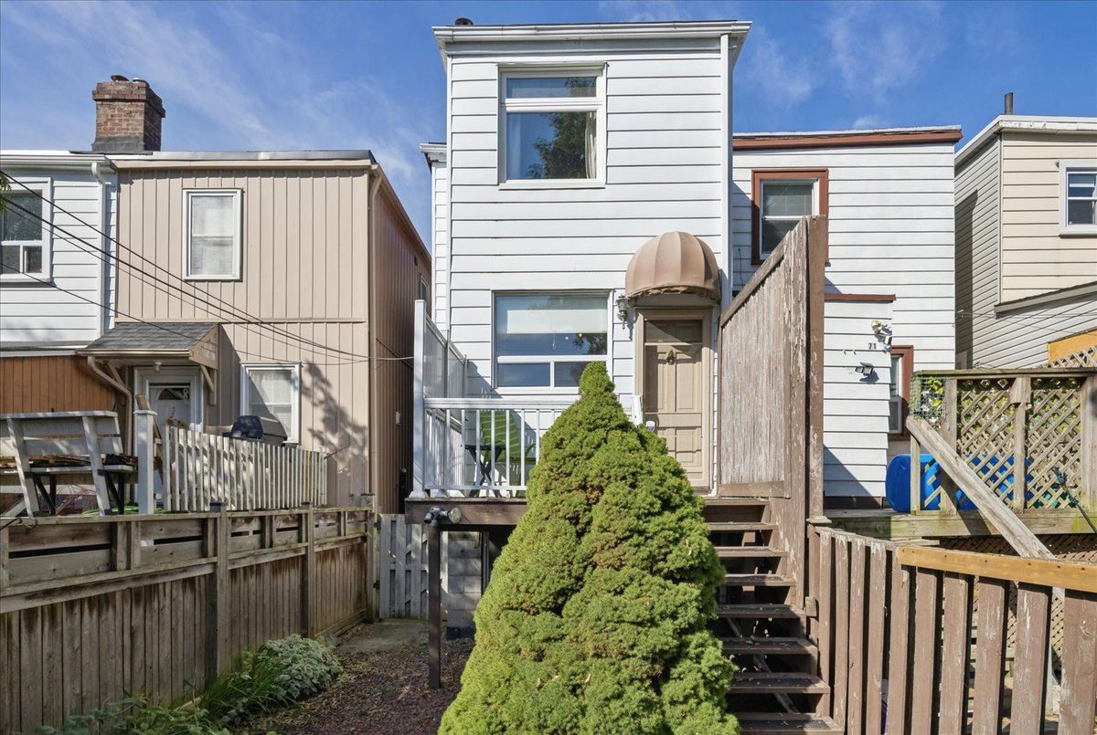 69 Alton Avenue 69 Alton Avenue Toronto E01