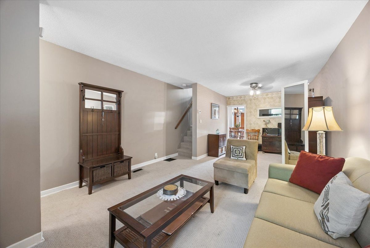 69 Alton Avenue 69 Alton Avenue Toronto E01