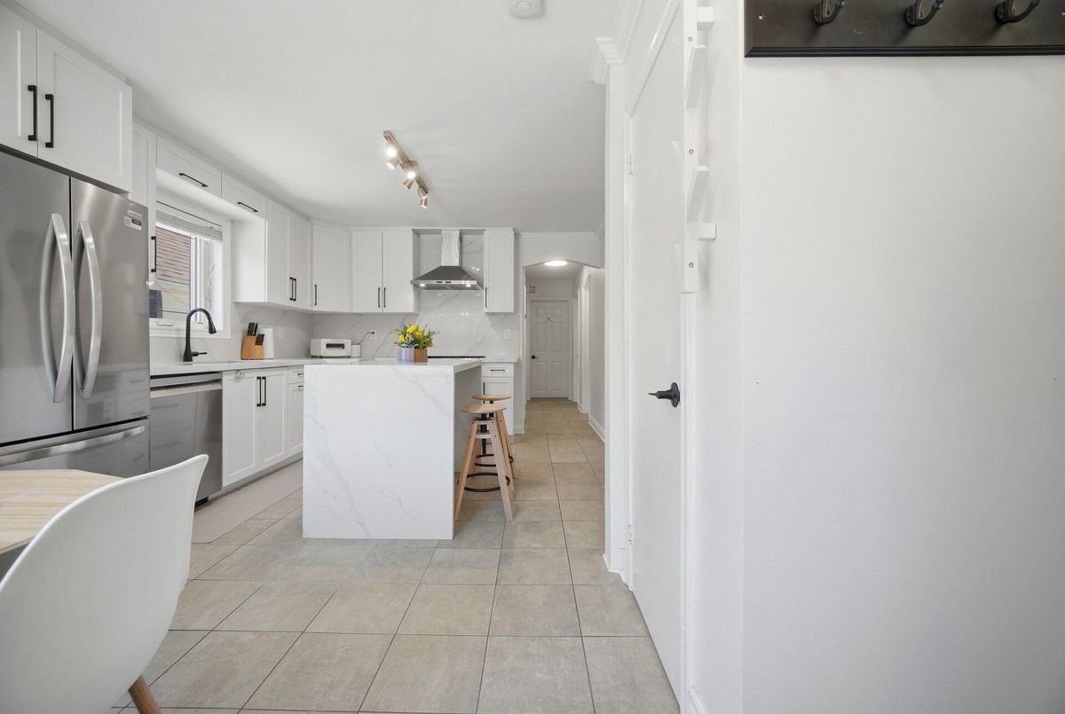 18 Adanac Drive 18 Adanac Drive Toronto E08