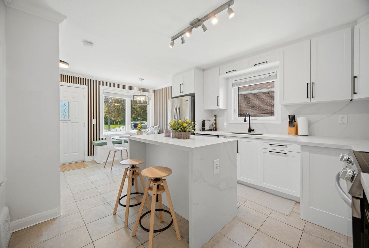 18 Adanac Drive 18 Adanac Drive Toronto E08