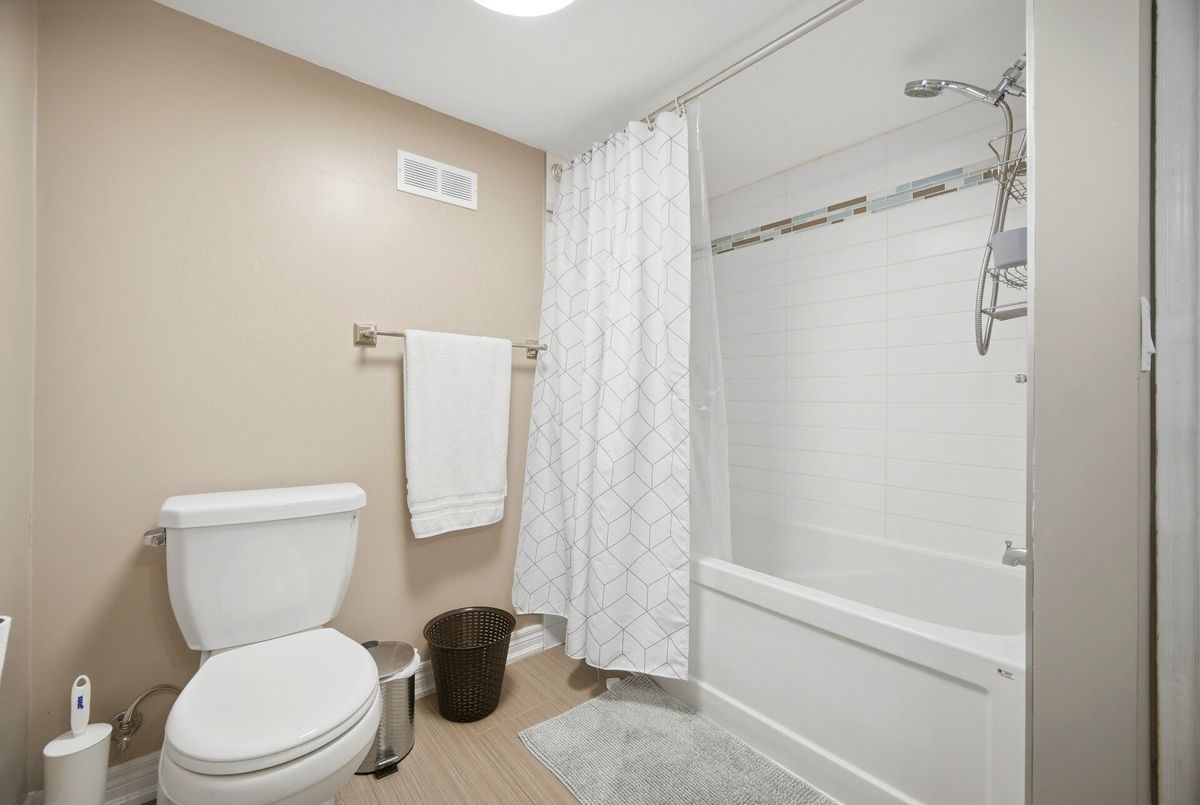 18 Adanac Drive 18 Adanac Drive Toronto E08