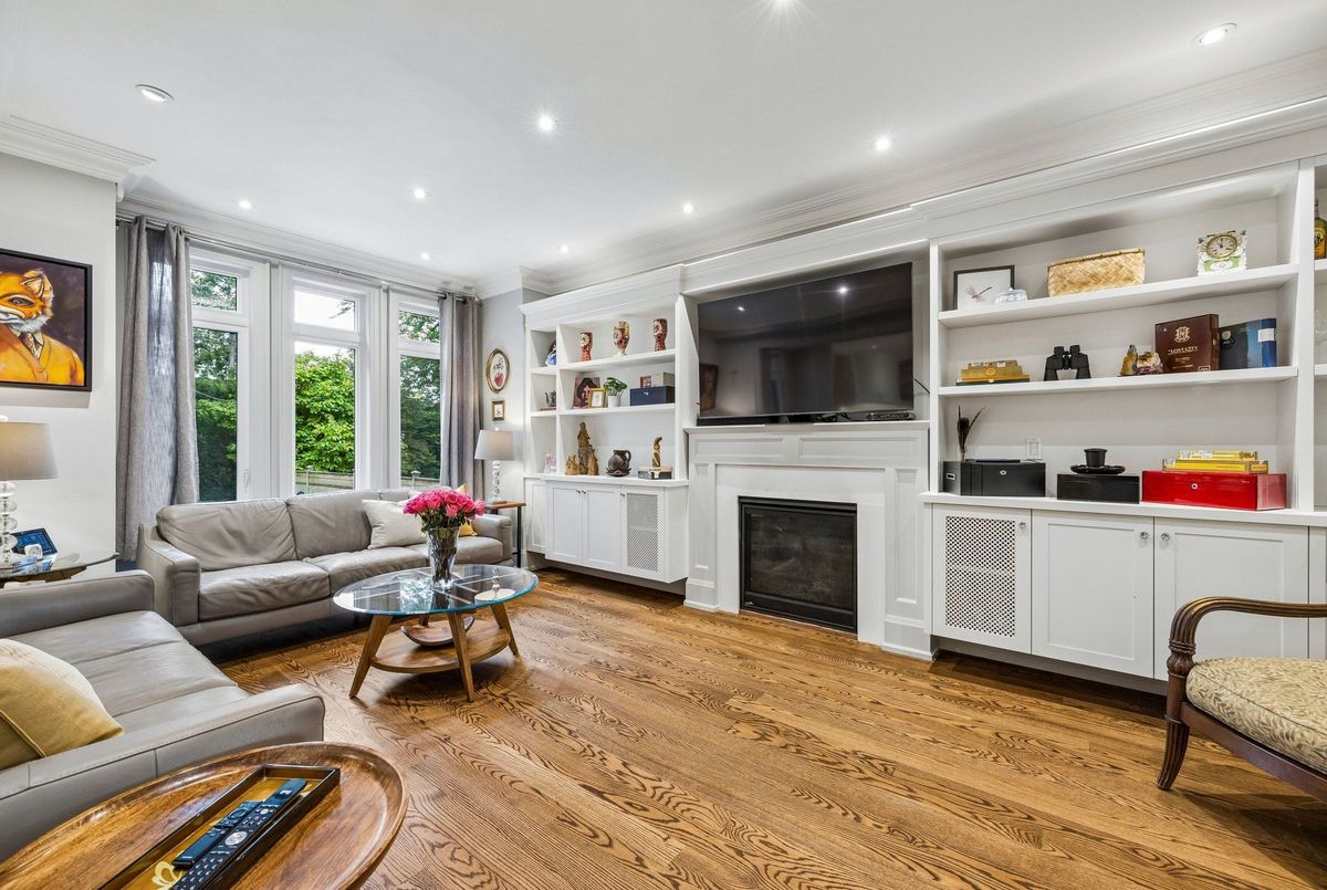 35 Neilson Avenue 35 Neilson Avenue Toronto E08