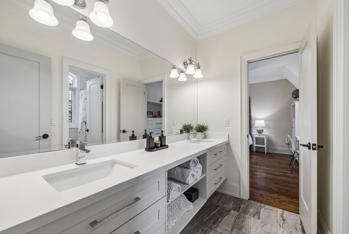 35 Neilson Avenue 35 Neilson Avenue Toronto E08