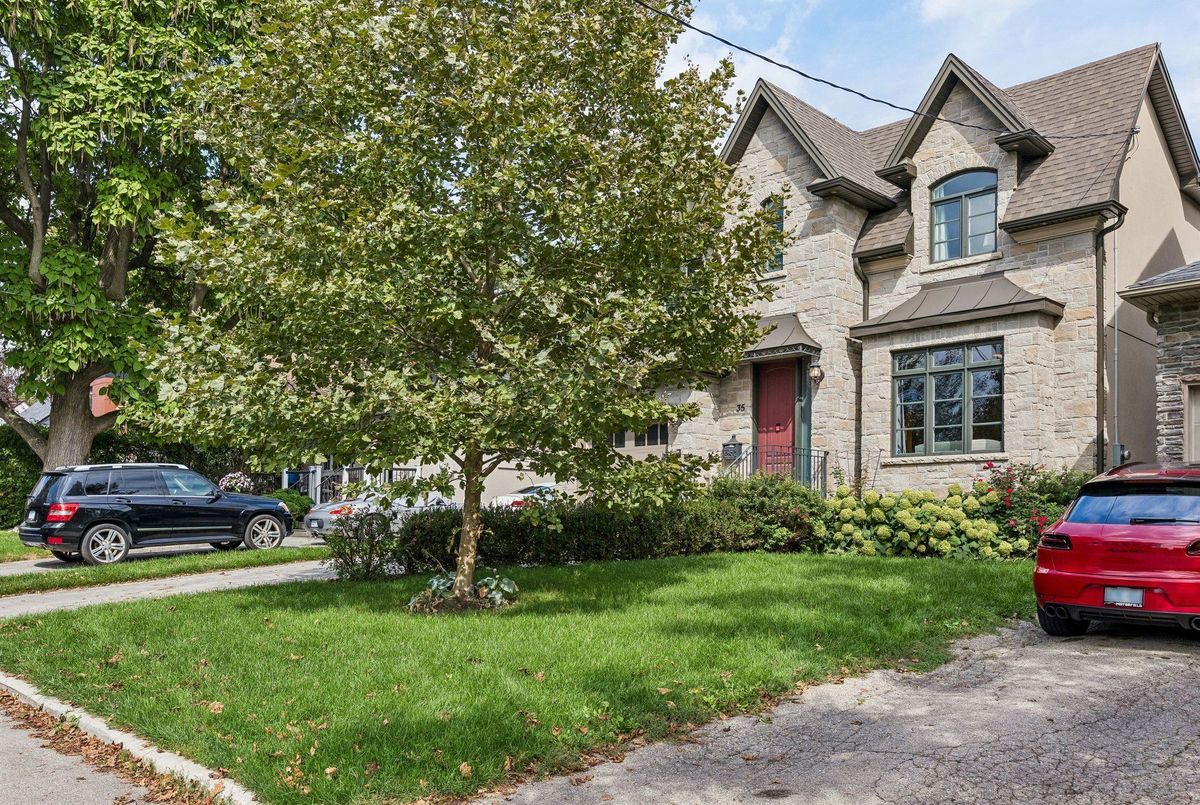 35 Neilson Avenue 35 Neilson Avenue Toronto E08