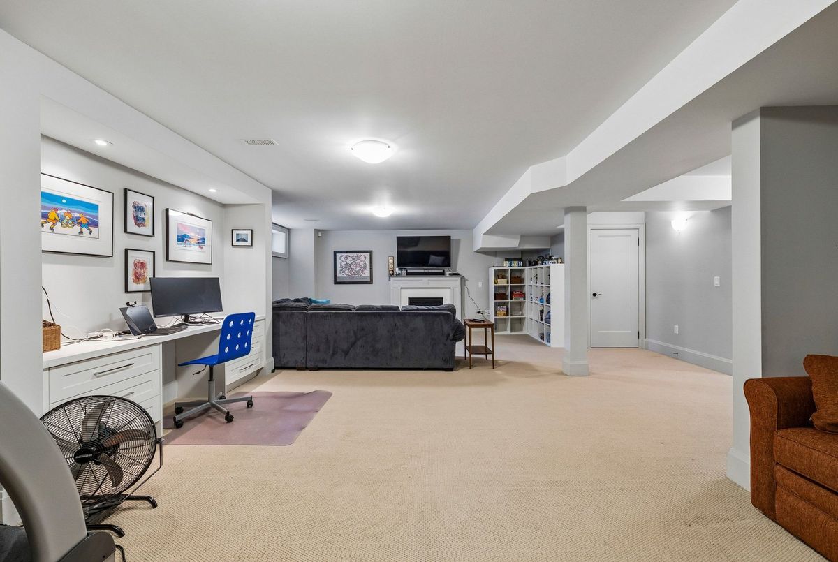 35 Neilson Avenue 35 Neilson Avenue Toronto E08