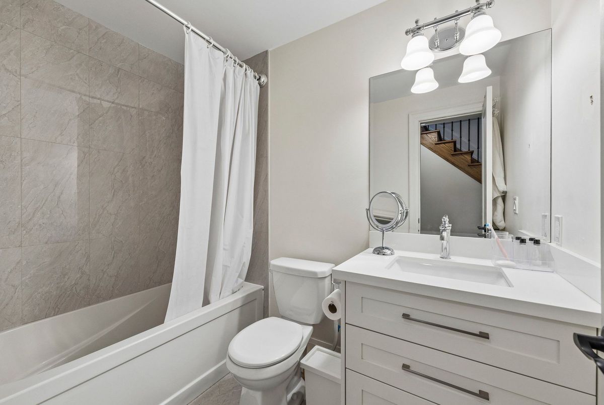 35 Neilson Avenue 35 Neilson Avenue Toronto E08