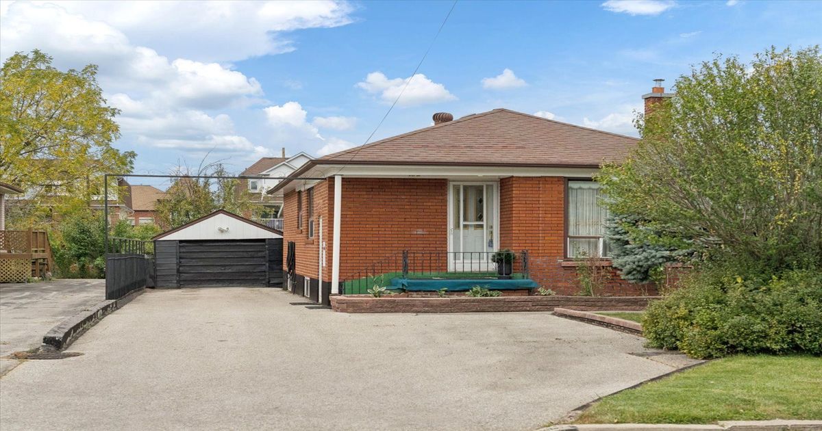 102 Cleta Drive Toronto E04