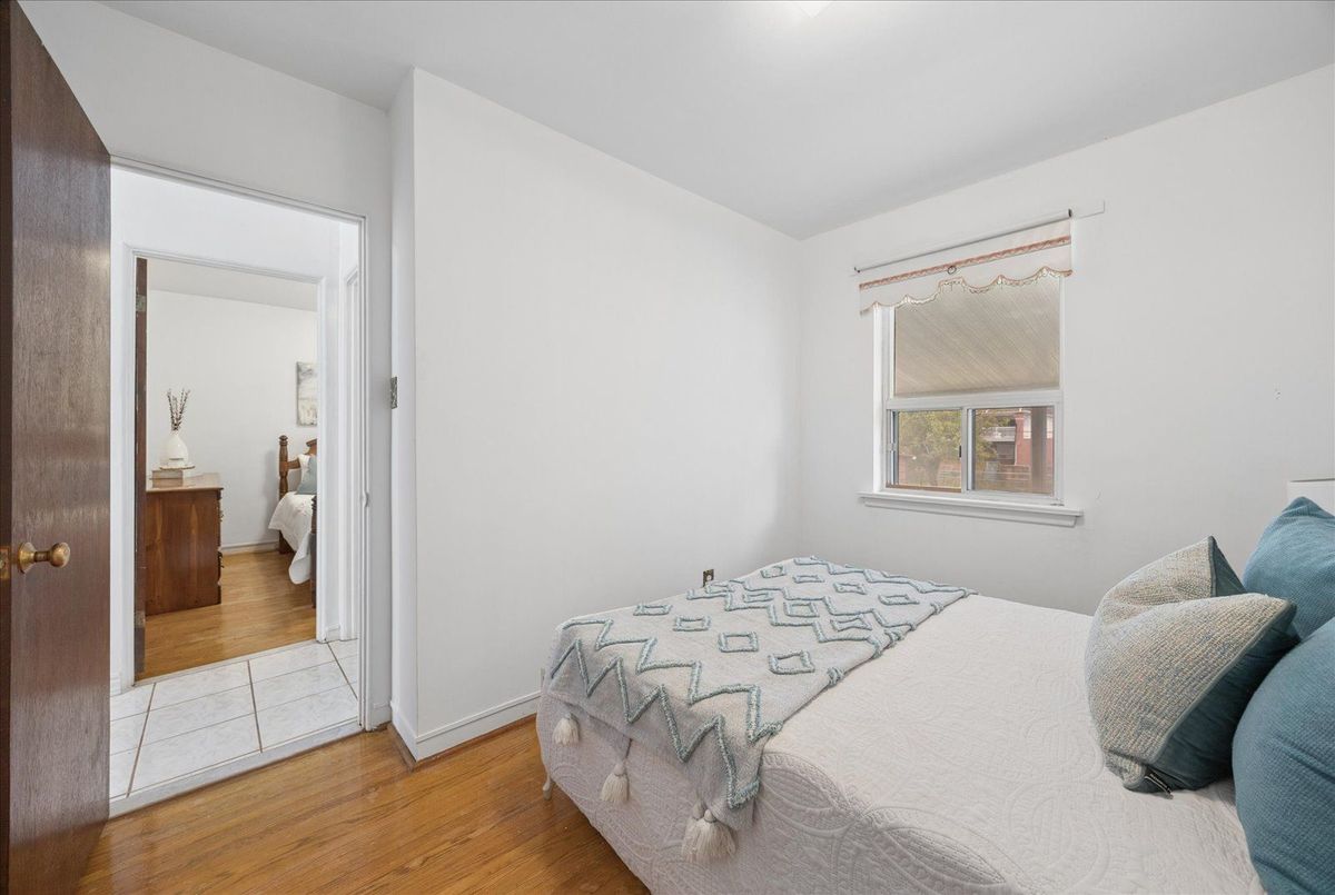 102 Cleta Drive 102 Cleta Drive Toronto E04