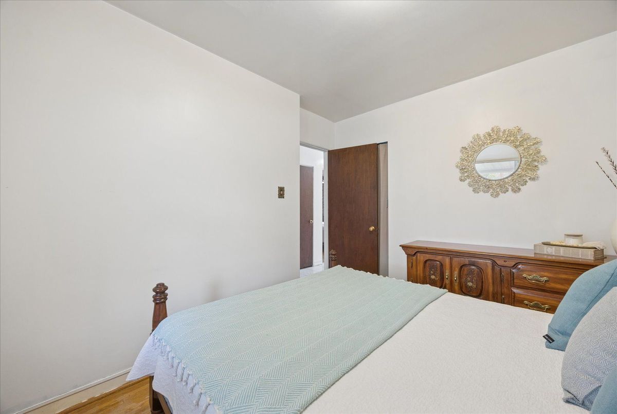 102 Cleta Drive 102 Cleta Drive Toronto E04