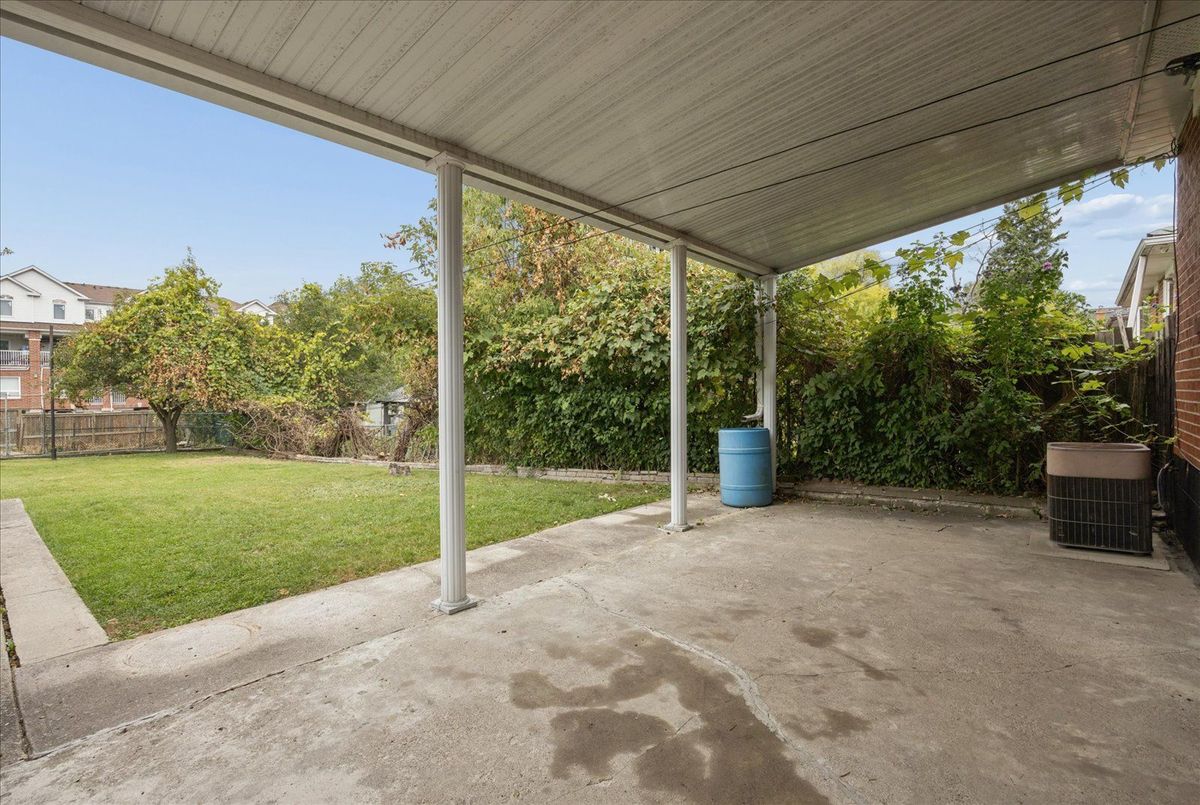 102 Cleta Drive 102 Cleta Drive Toronto E04
