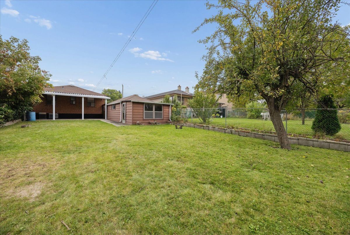 102 Cleta Drive 102 Cleta Drive Toronto E04