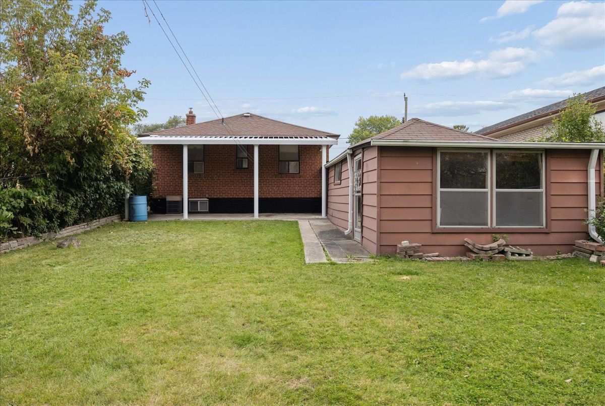 102 Cleta Drive 102 Cleta Drive Toronto E04