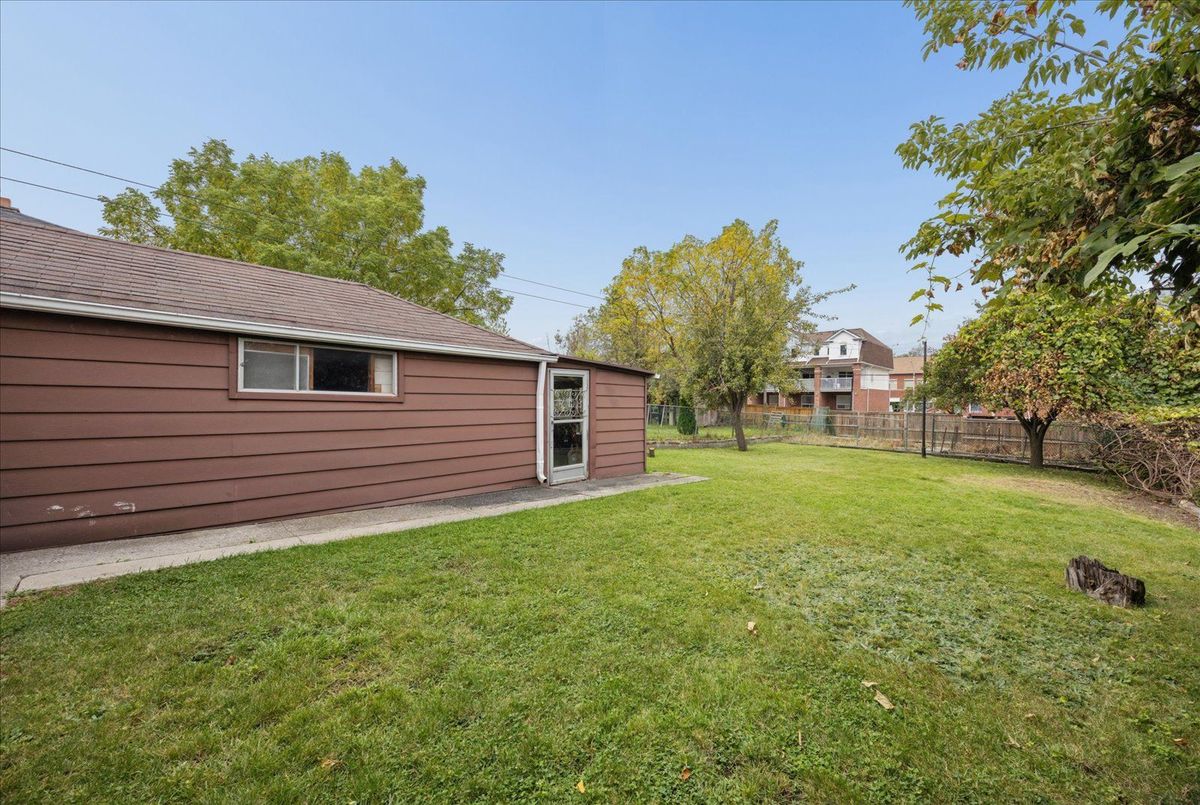 102 Cleta Drive 102 Cleta Drive Toronto E04