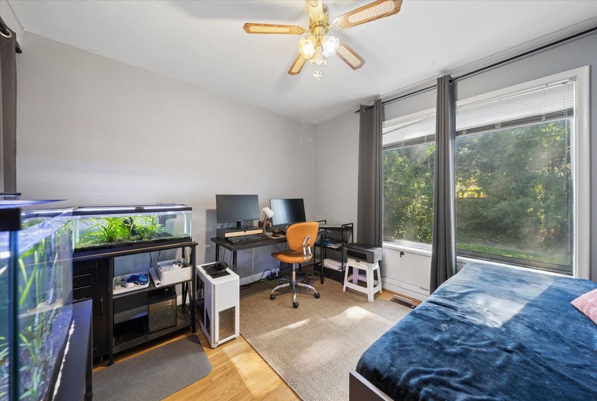 73 Deerfield Road 73 Deerfield Road Toronto E09