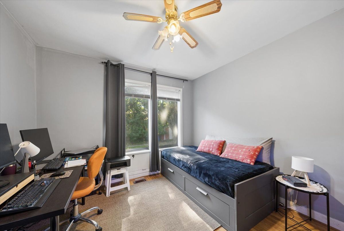 73 Deerfield Road 73 Deerfield Road Toronto E09