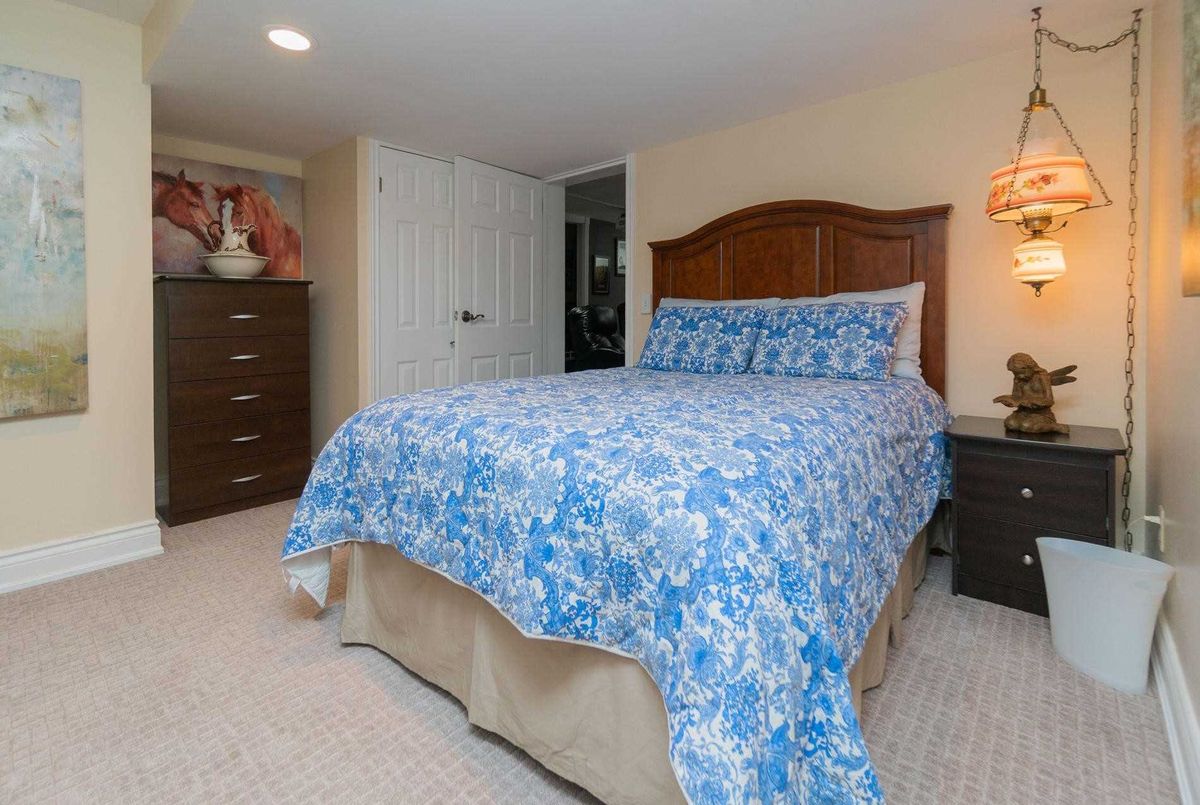 81 Regency Sq 81 Regency Sq Toronto