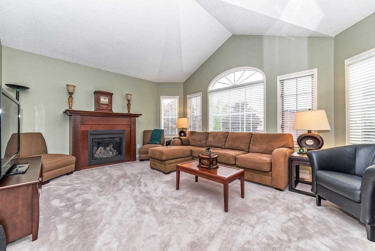 1143 Gloucester Sq 1143 Gloucester Sq Pickering
