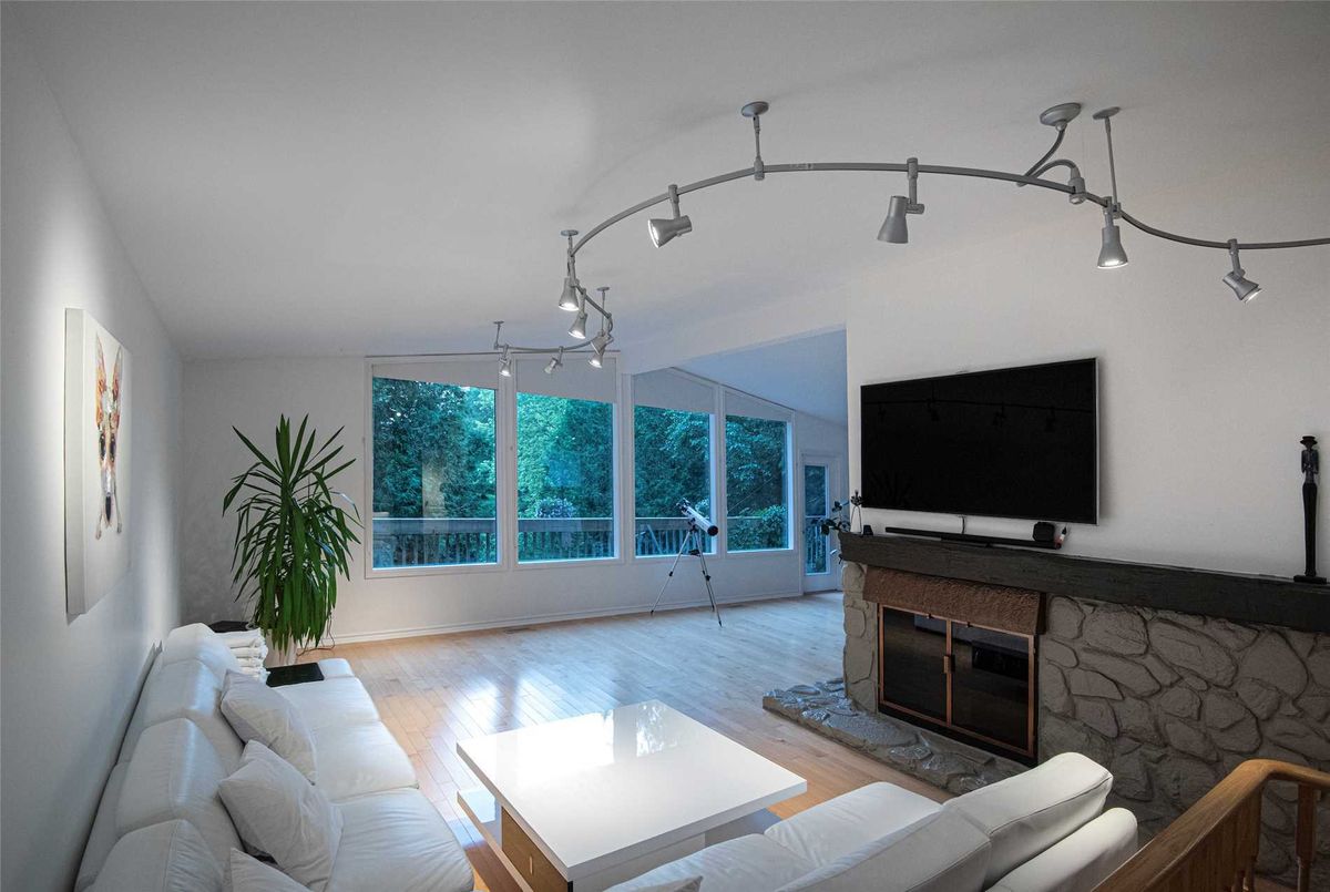 3225 Greenwood Rd 3225 Greenwood Rd Pickering
