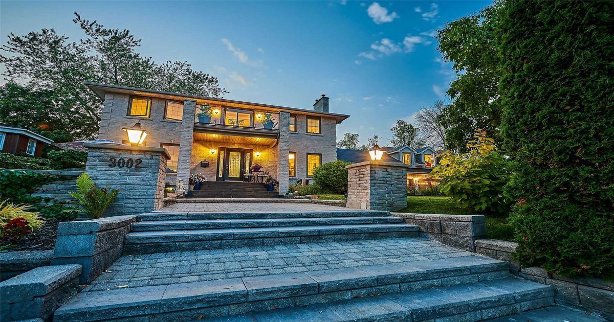 3002 Ebony St Ajax