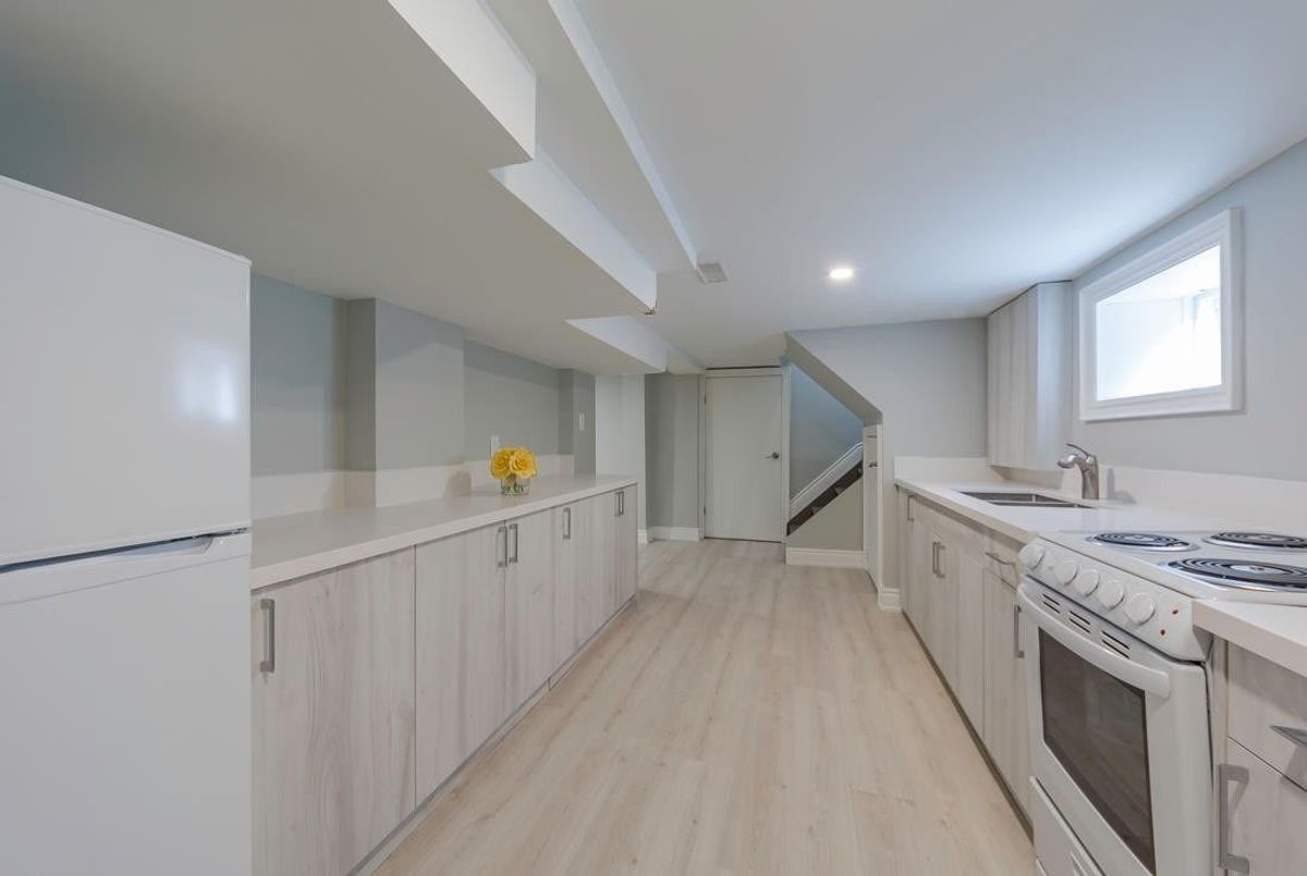 12 Norlong Blvd 12 Norlong Blvd Toronto