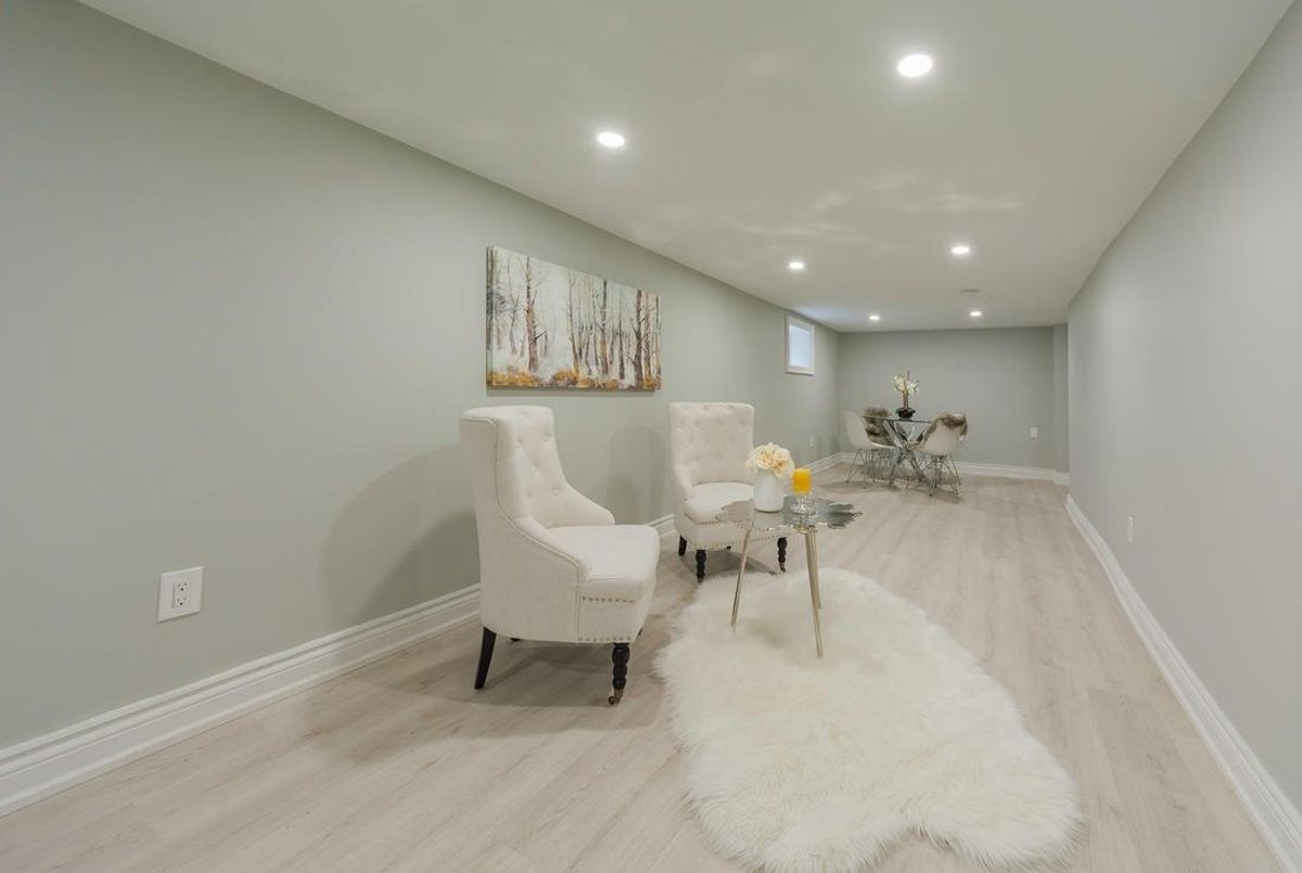 12 Norlong Blvd 12 Norlong Blvd Toronto