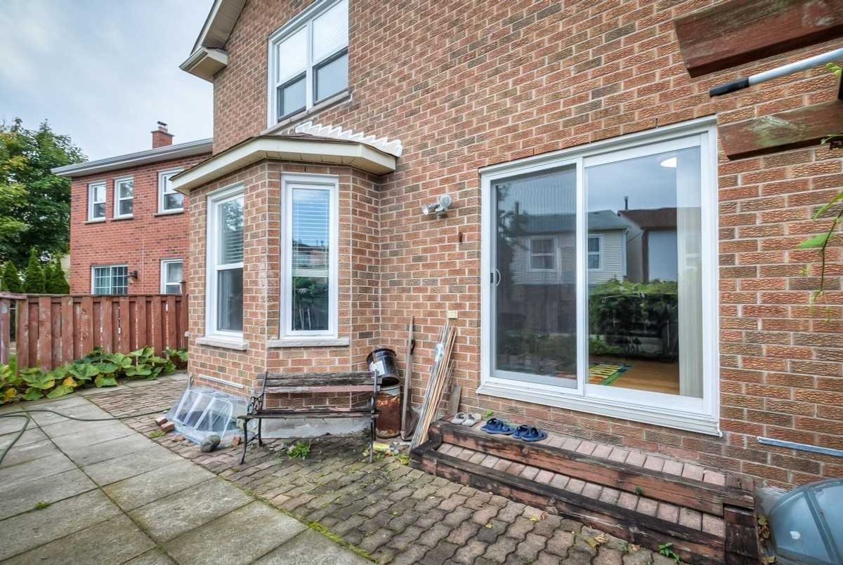 180 Port Royal Tr 180 Port Royal Tr Toronto