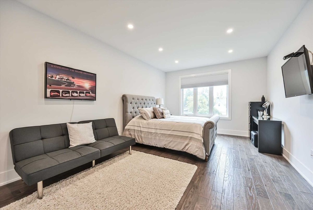 810 Douglas Ave 810 Douglas Ave Pickering