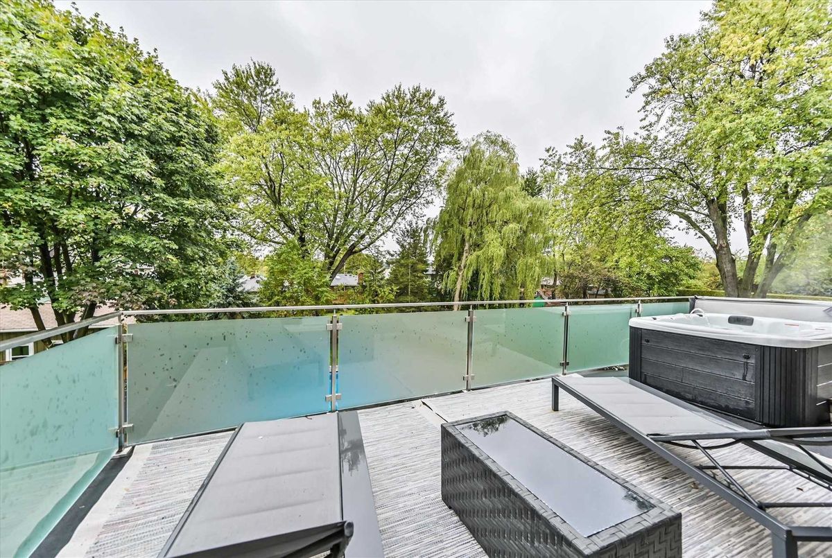 810 Douglas Ave 810 Douglas Ave Pickering