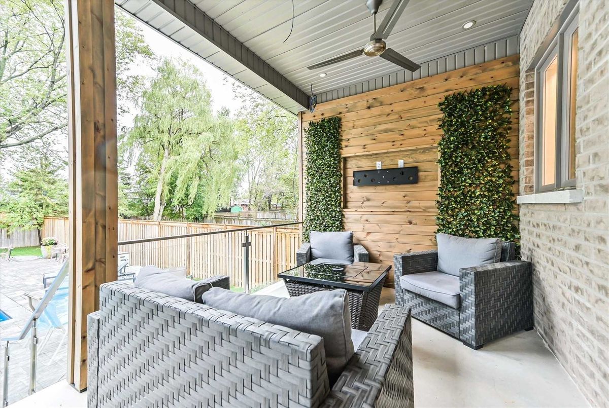 810 Douglas Ave 810 Douglas Ave Pickering