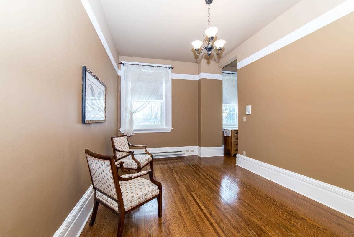 918 Centre St S 918 Centre St S Whitby