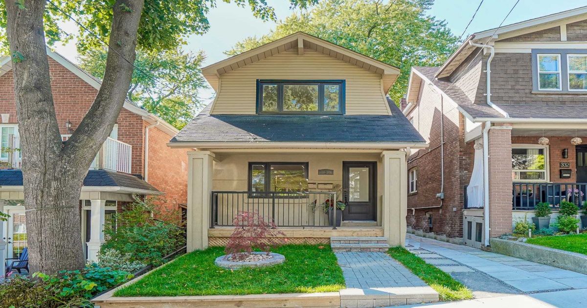 330 Lee Ave Toronto