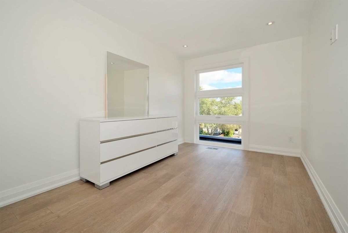 212 Woodmount Ave 212 Woodmount Ave Toronto