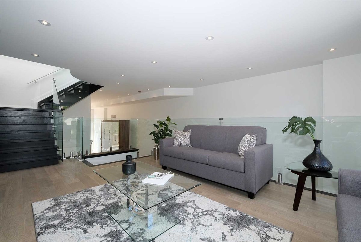 212 Woodmount Ave 212 Woodmount Ave Toronto