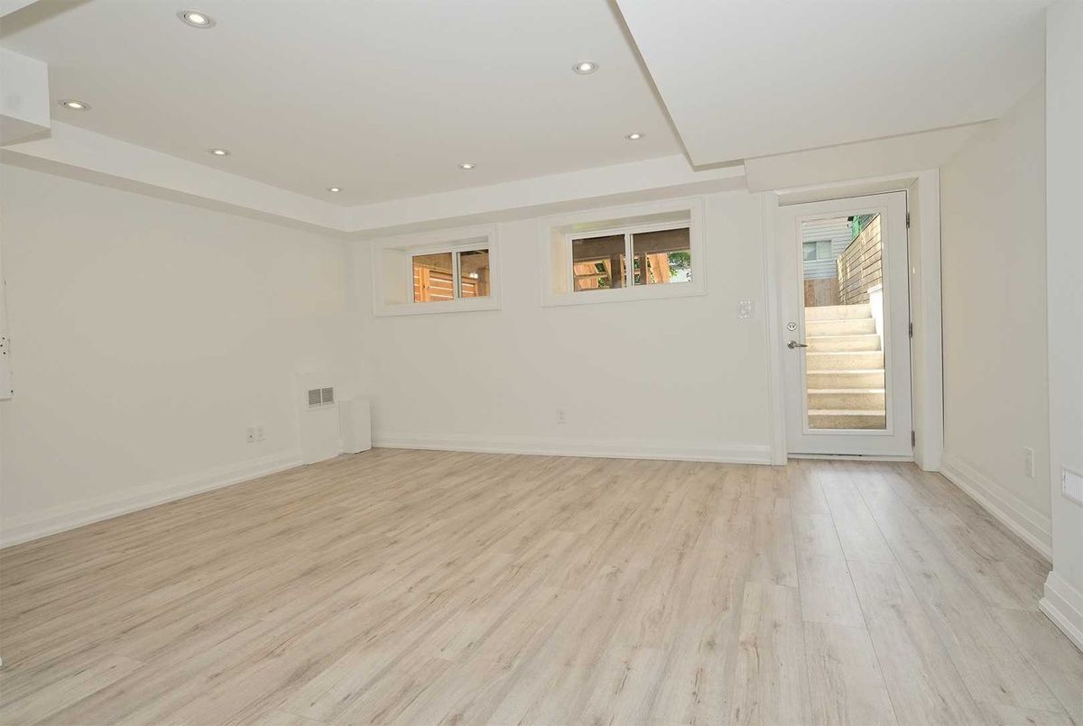 212 Woodmount Ave 212 Woodmount Ave Toronto