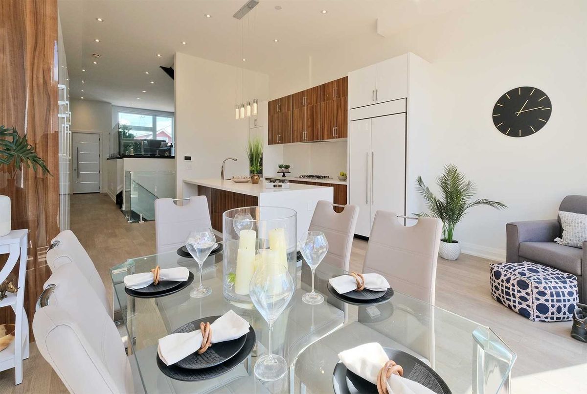 212 Woodmount Ave 212 Woodmount Ave Toronto
