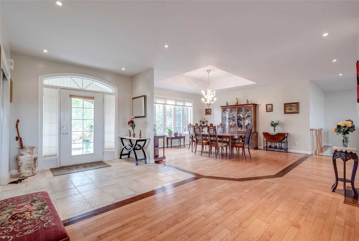6353 Country Lane 6353 Country Lane Whitby