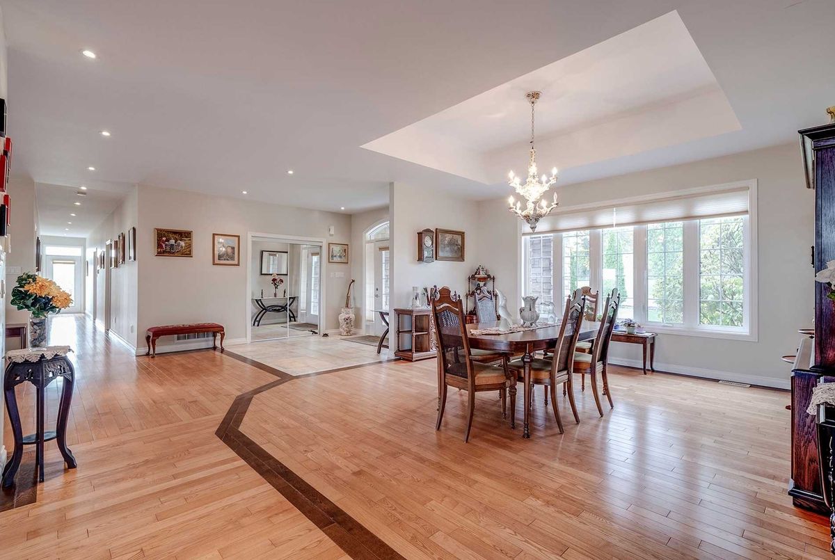 6353 Country Lane 6353 Country Lane Whitby