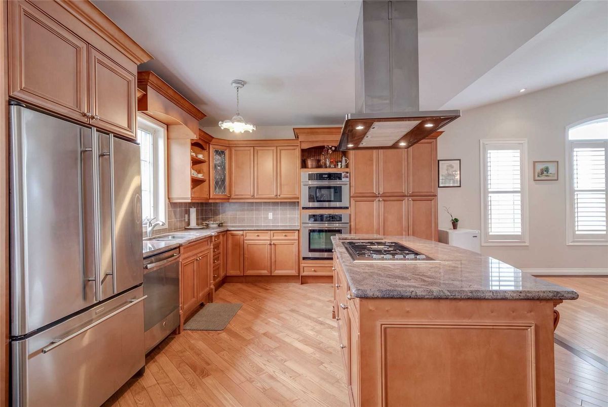 6353 Country Lane 6353 Country Lane Whitby