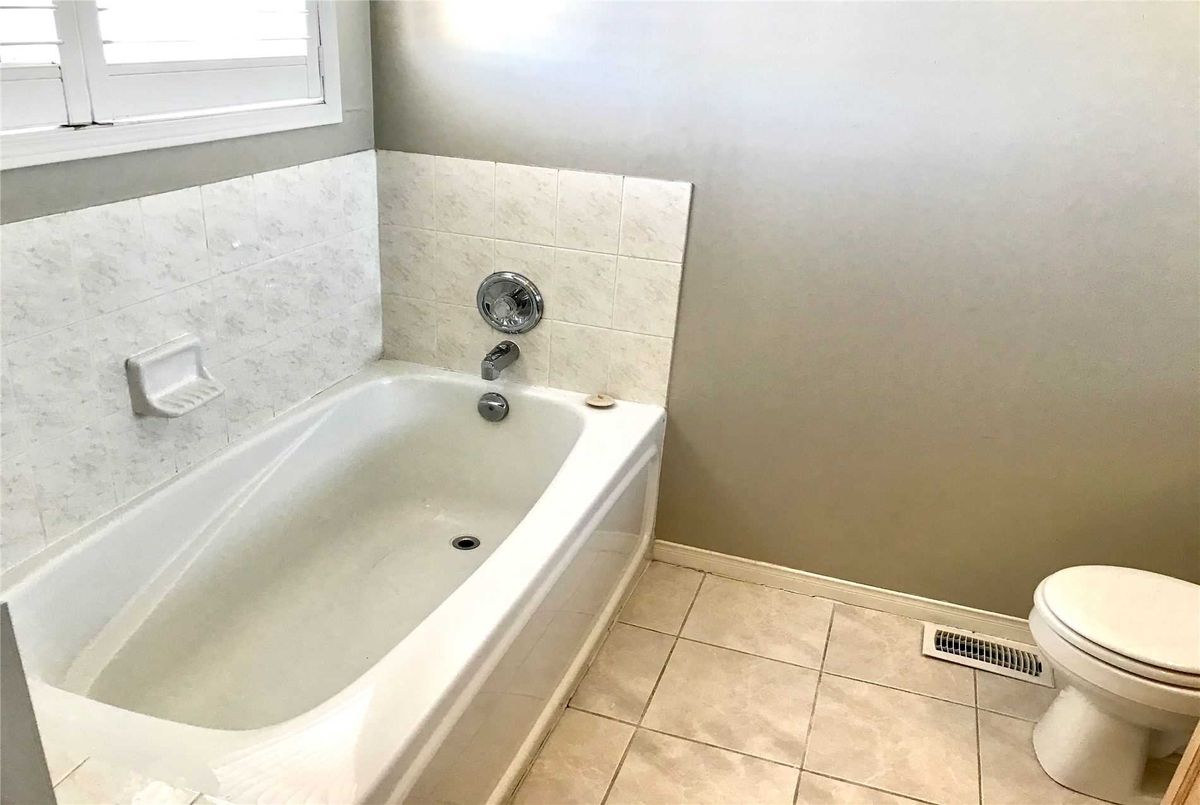 14-1623 Pickering Pkwy 14-1623 Pickering Pkwy Pickering