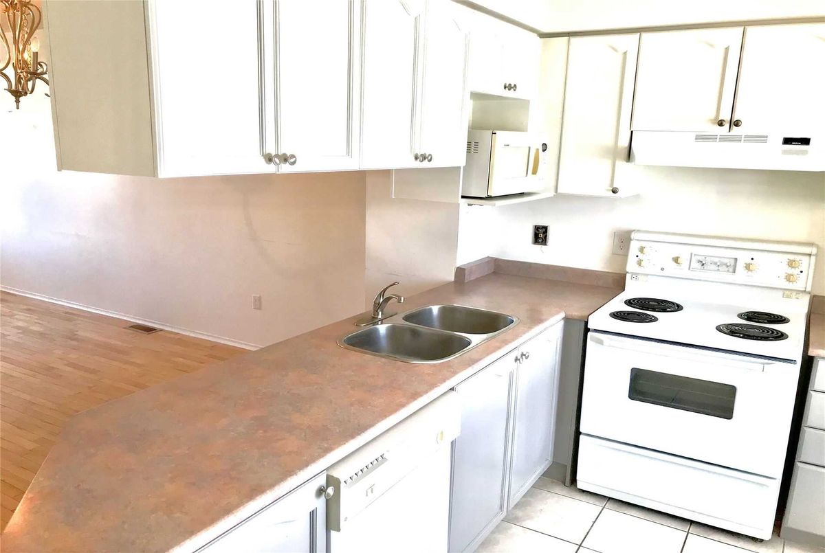 14-1623 Pickering Pkwy 14-1623 Pickering Pkwy Pickering