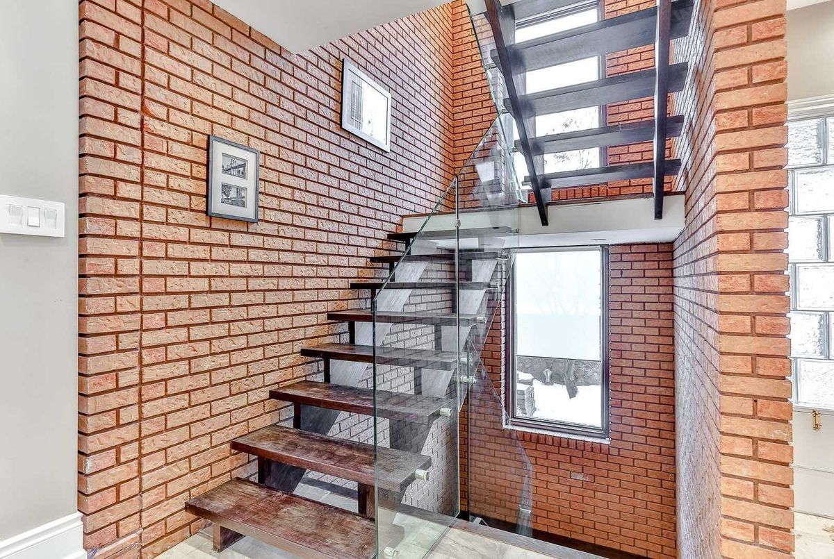 407 Ontario St 407 Ontario St Whitby