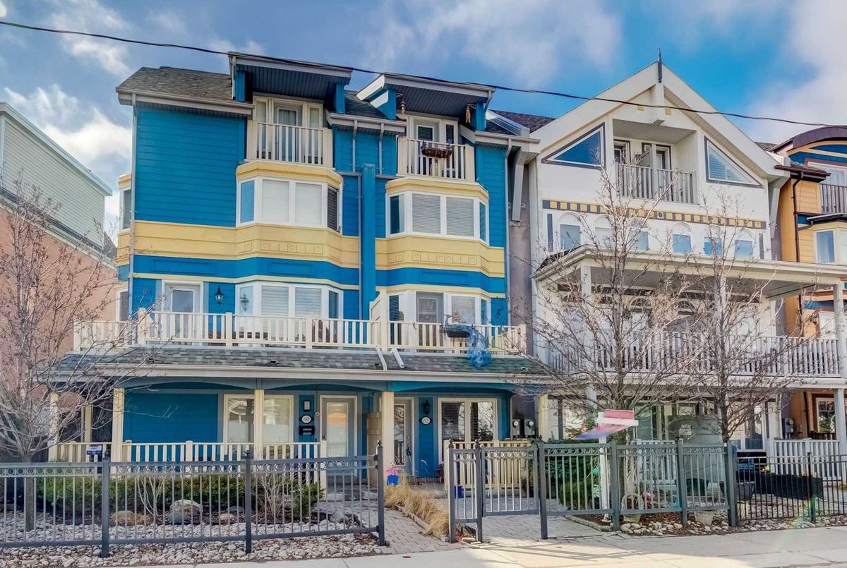62 Woodbine Ave 62 Woodbine Ave Toronto