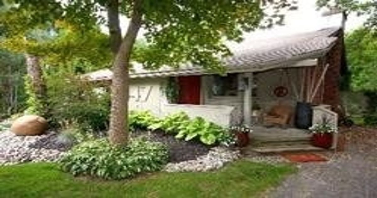 1447 Rougemount Dr Pickering