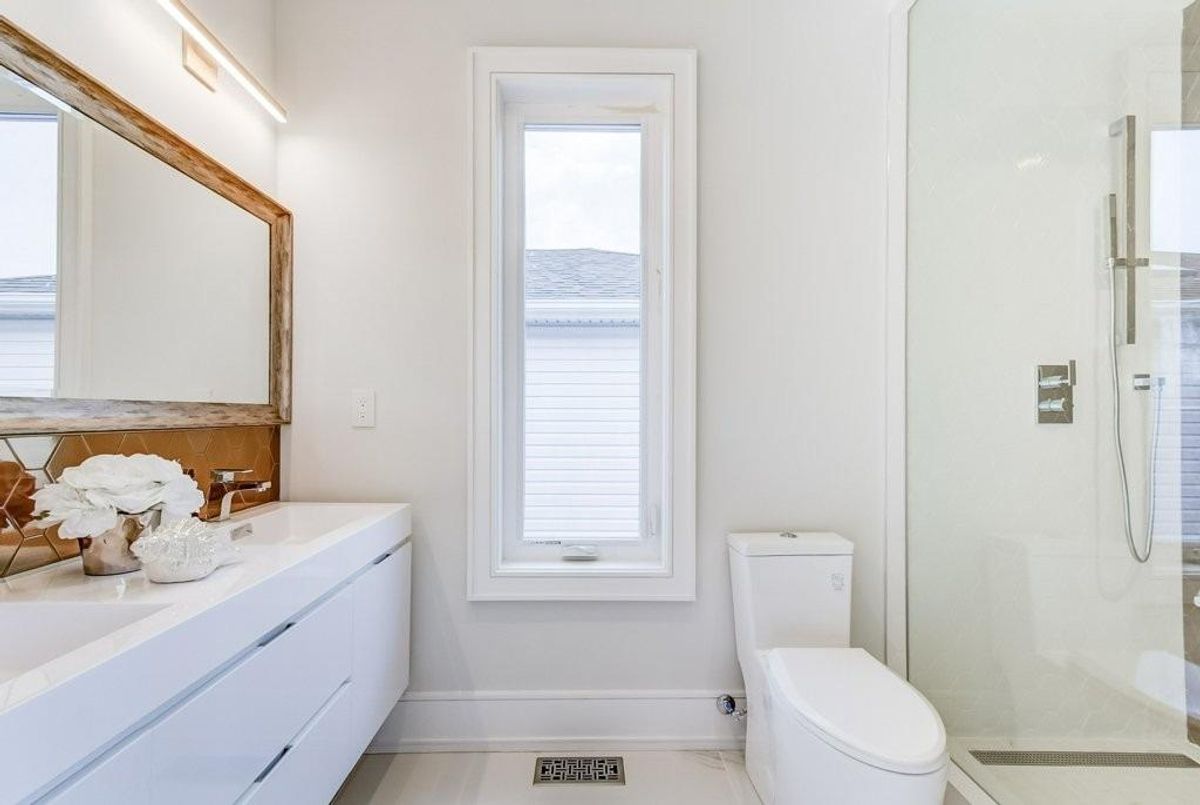 18 Mckayfield Rd 18 Mckayfield Rd Toronto
