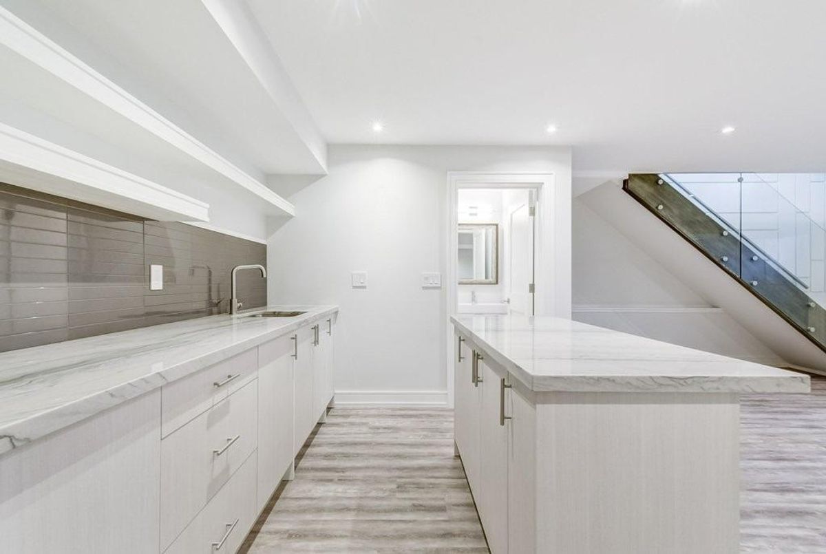 18 Mckayfield Rd 18 Mckayfield Rd Toronto