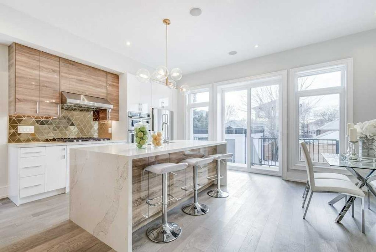 18 Mckayfield Rd 18 Mckayfield Rd Toronto