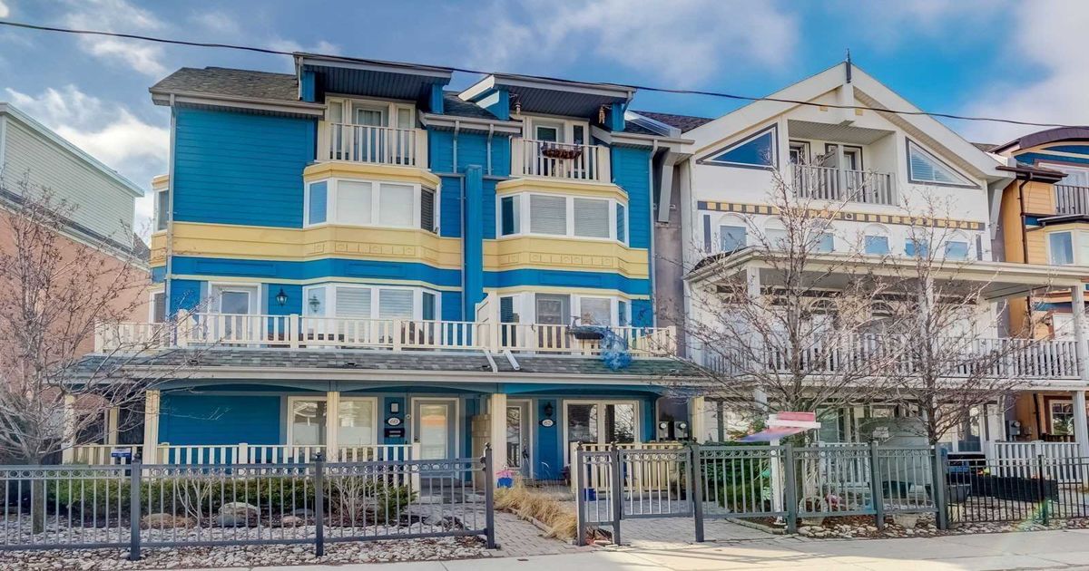 62 Woodbine Ave Toronto