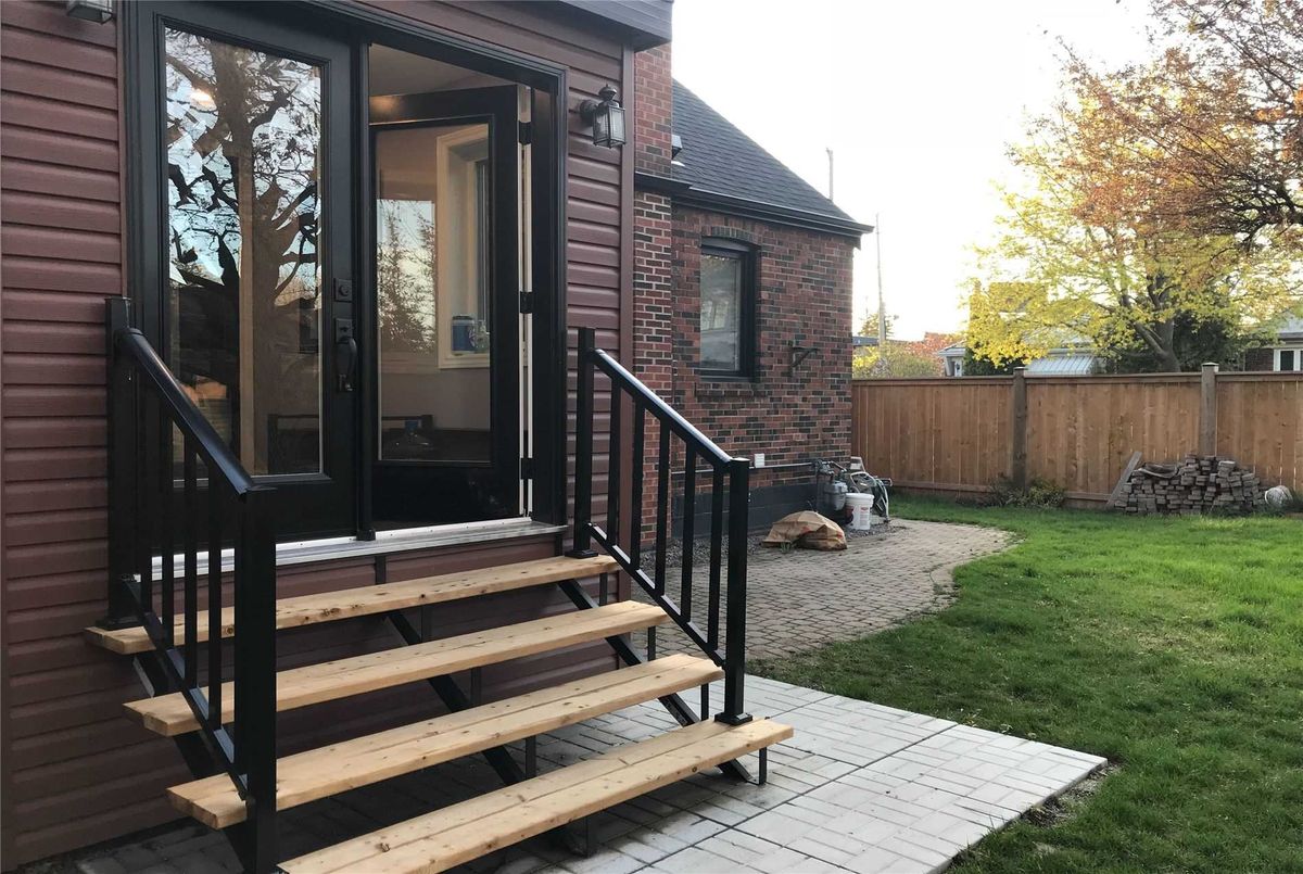 49 Plaxton Dr 49 Plaxton Dr Toronto