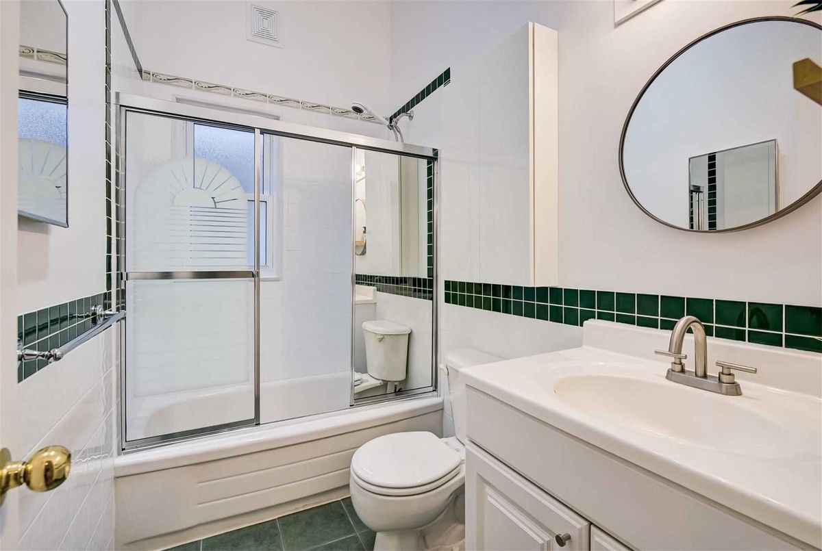 339 Scarborough Rd 339 Scarborough Rd Toronto